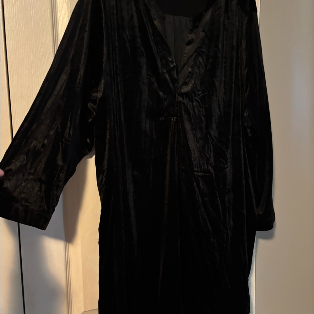 Terra & Sky Elegant Black Midi Dress
